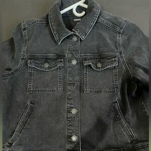 Denim jean Black jacket. Regular fit women’s/juniors ￼